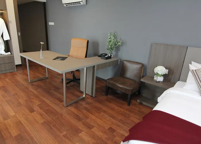 Nexus Business Suite Hotel
