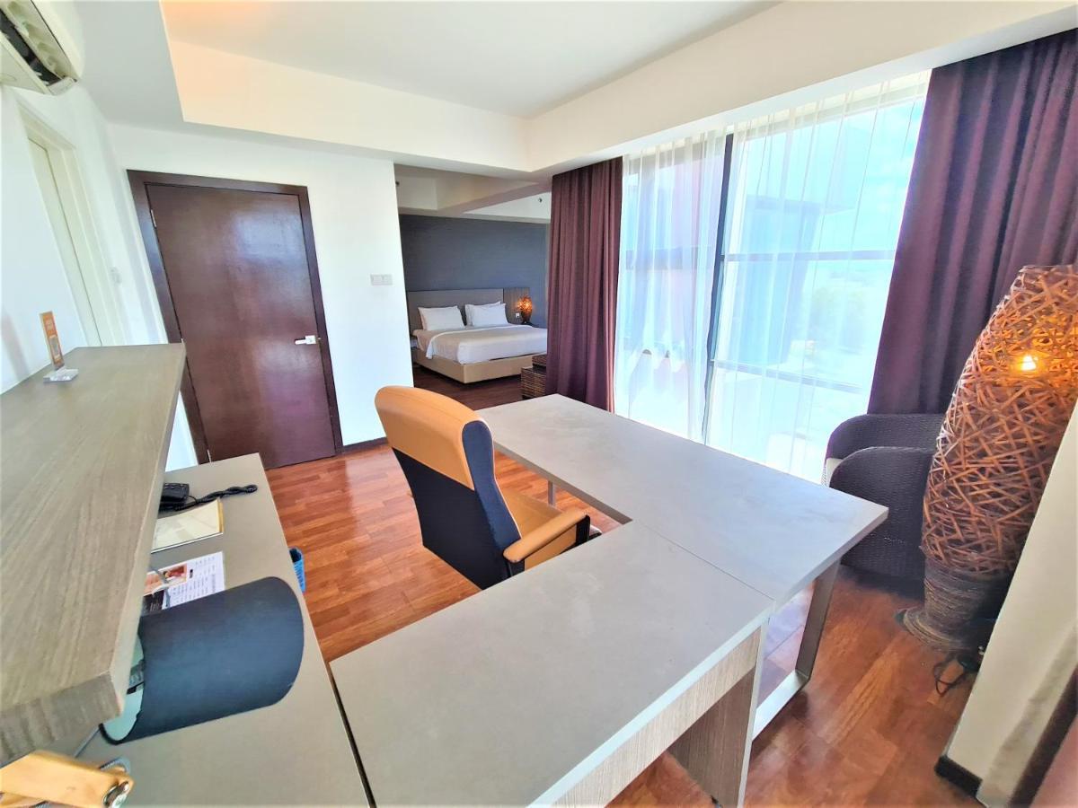 Nexus Business Hotel 4*