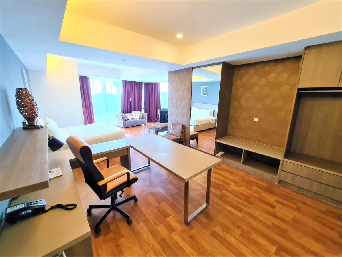 Nexus Business Hotel 4*